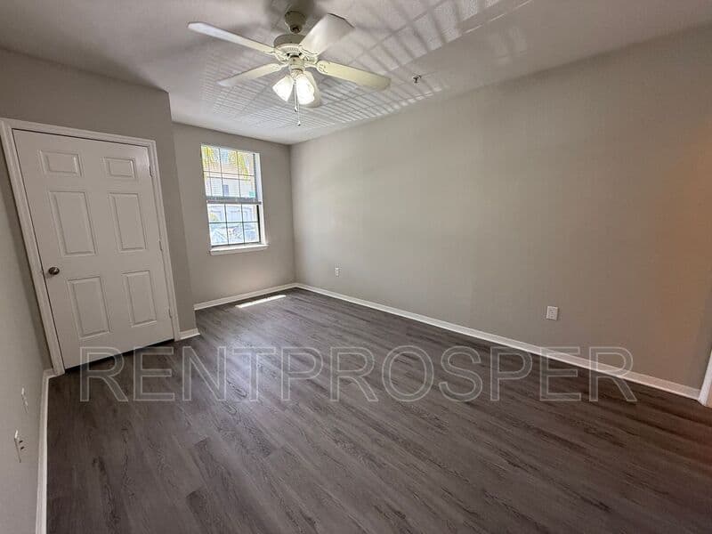 Orlando Condo: 5550 East Michigan St