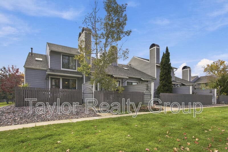 Louisville Townhome: 284 South Taft Court - 76