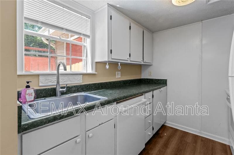 Lawrenceville Townhome: 392 Northdale Court