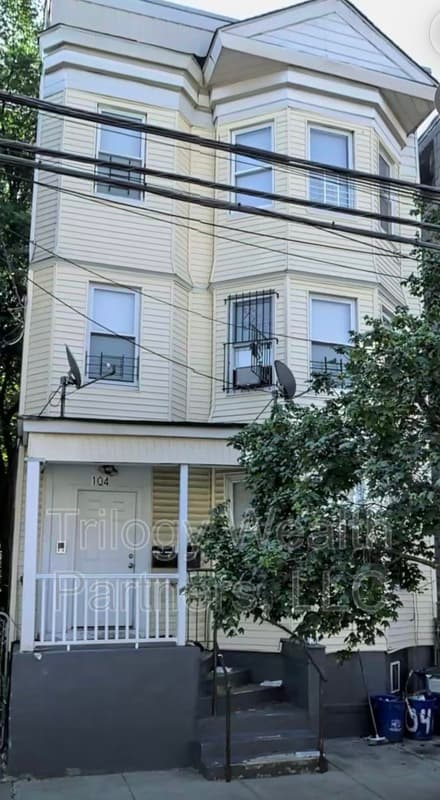 Newark Condo: 104 South 12th Street - 2