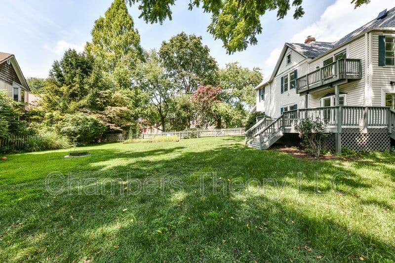 Dunn Loring House: 2415 Sandburg St