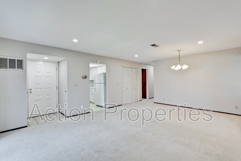 Sunnyvale Condo: 712 San Conrado Terrace