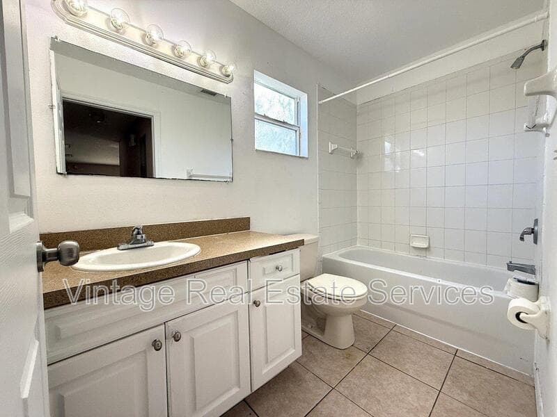 St Petersburg House: 720 Newton Avenue