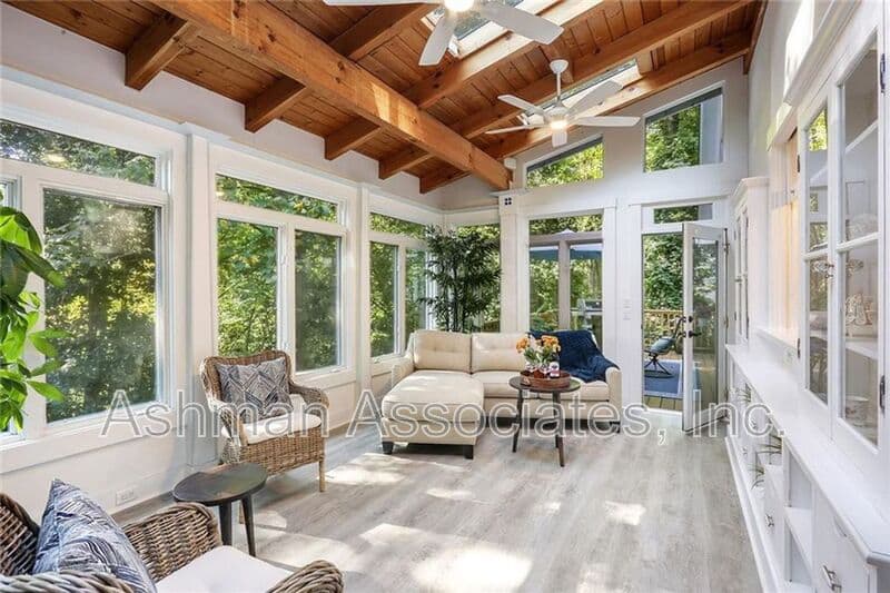 Atlanta House: 930 Manchester Place