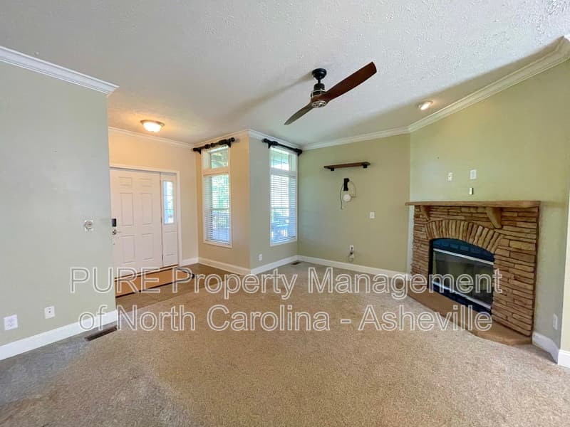 Asheville House: 10 Northside Drive