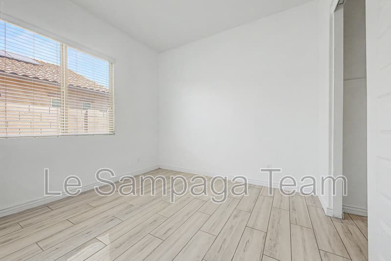 Queen Creek House: 20289 E RAVEN DR