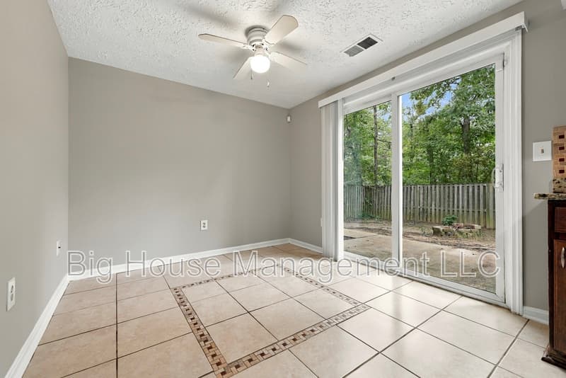 Waldorf Townhome: 1554 Pin Oak Dr