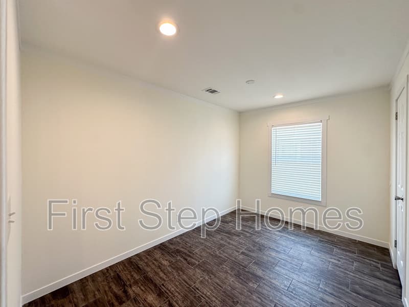Greenville House: 237 Noriker Dr
