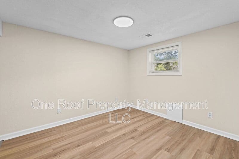 Parkville House: 14710 NW 67th St