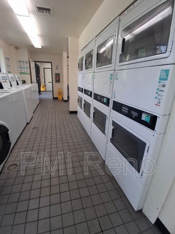 Reno Condo: 1000 Beck St