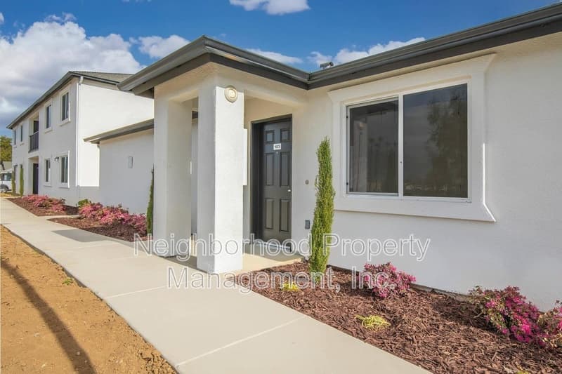Fresno Condo: 1540 B Street - 109