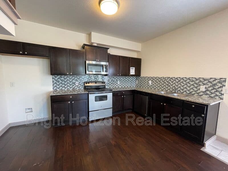 Hurst Condo: 3629 Valley Vista Drive