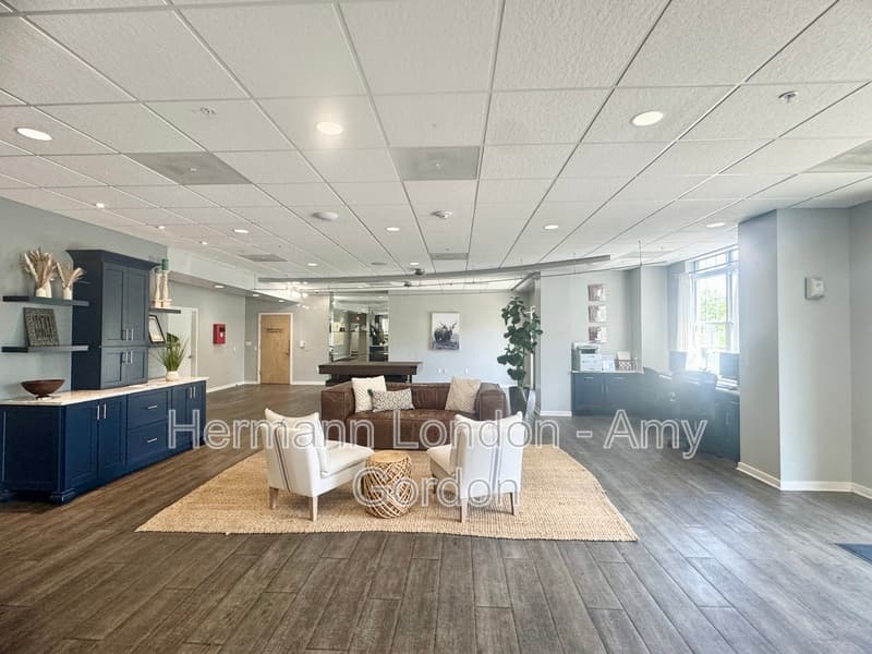 Kirkwood Condo: 200 S Kirkwood