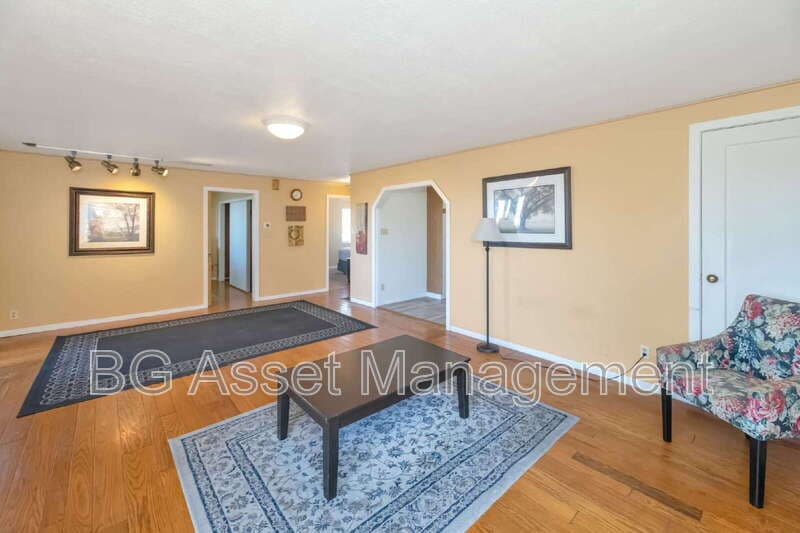 Richmond House: 6606 Aqua Vista Ct