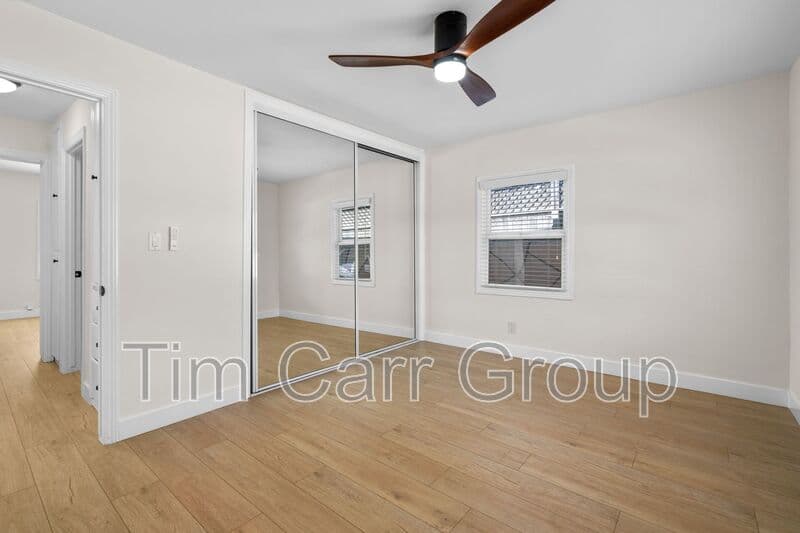 Costa Mesa Condo: 1637 Irvine Ave - H