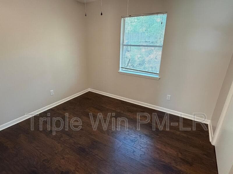 Little Rock House: 8 Glendale Drive