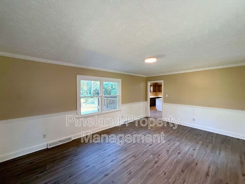 Raeford House: 602 Lewis Street