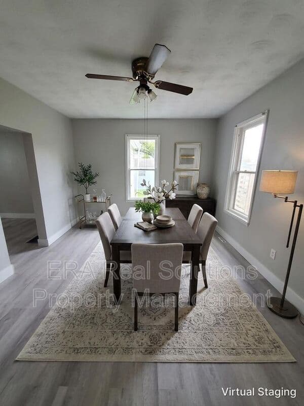 Columbus House: 49 S. Harris Avenue