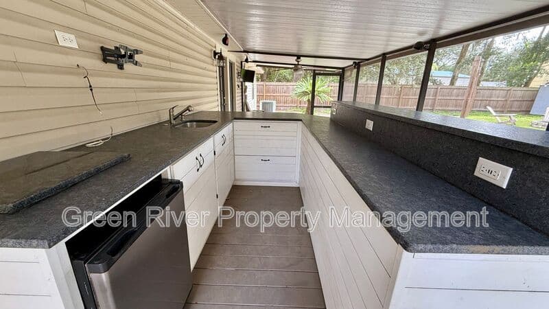 Jacksonville House: 12955 Julington Ridge Drive E
