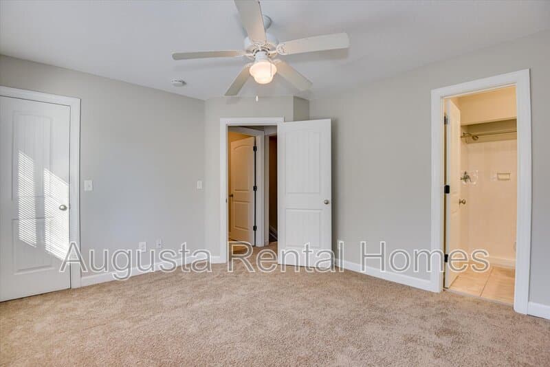 Augusta Townhome: 2905 Arrowhead Drive - E10