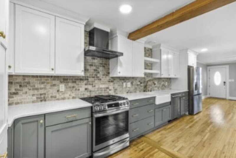 Southern Pines House: 280 East Ohio Avenue