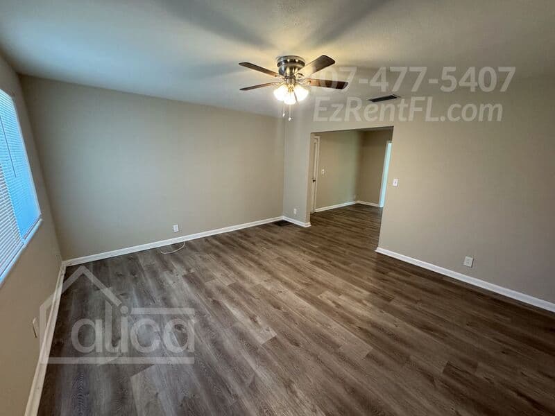 Jacksonville House: 6657 Blackwood Dr