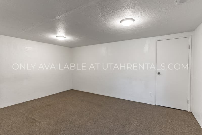 Provo House: 1278 E 520 S