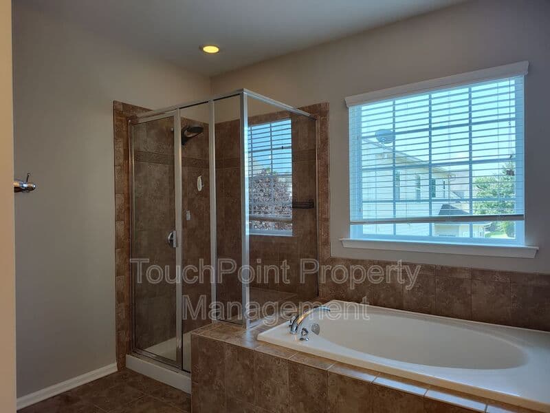 Charlotte House: 8611 Burnside Ln