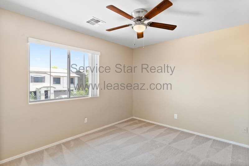 Maricopa House: 41881 W Avella Dr