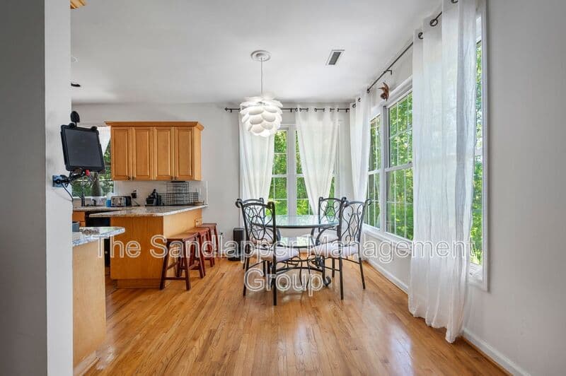 Johns Island House: 588 Main Road