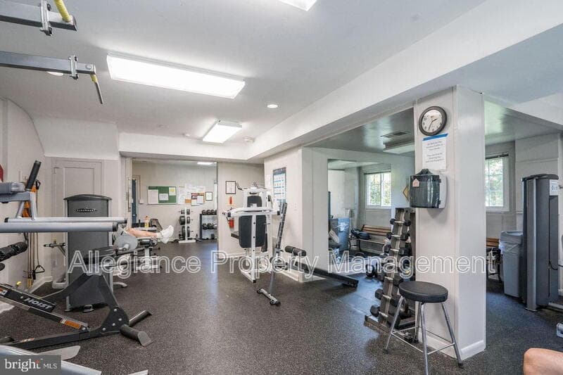 Alexandria House: 3316 Valley Drive