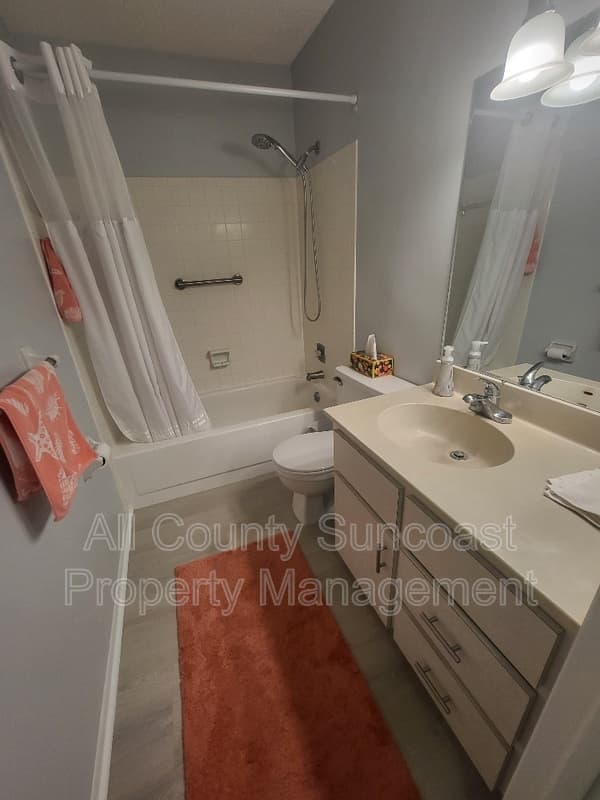 St.Petersburg Condo: 5970 80th St N #407