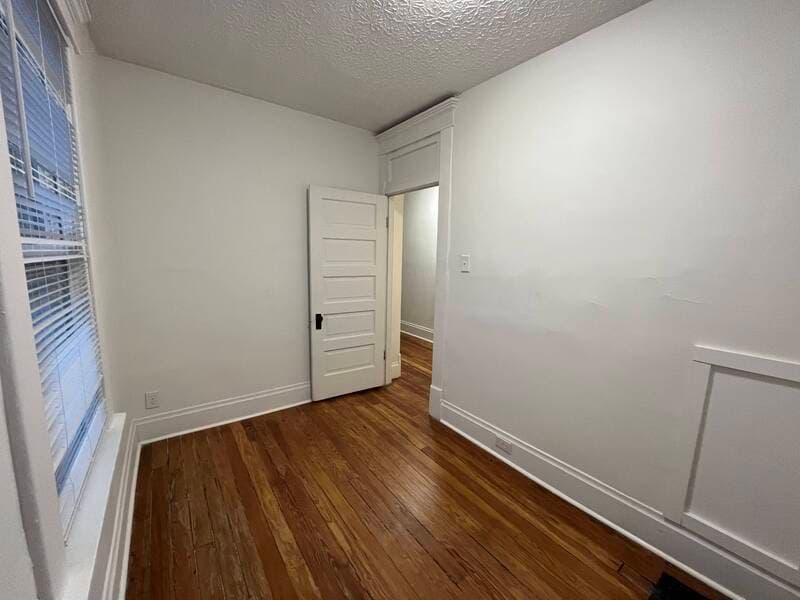 Columbus Townhome: 88 Hawkes Avenue