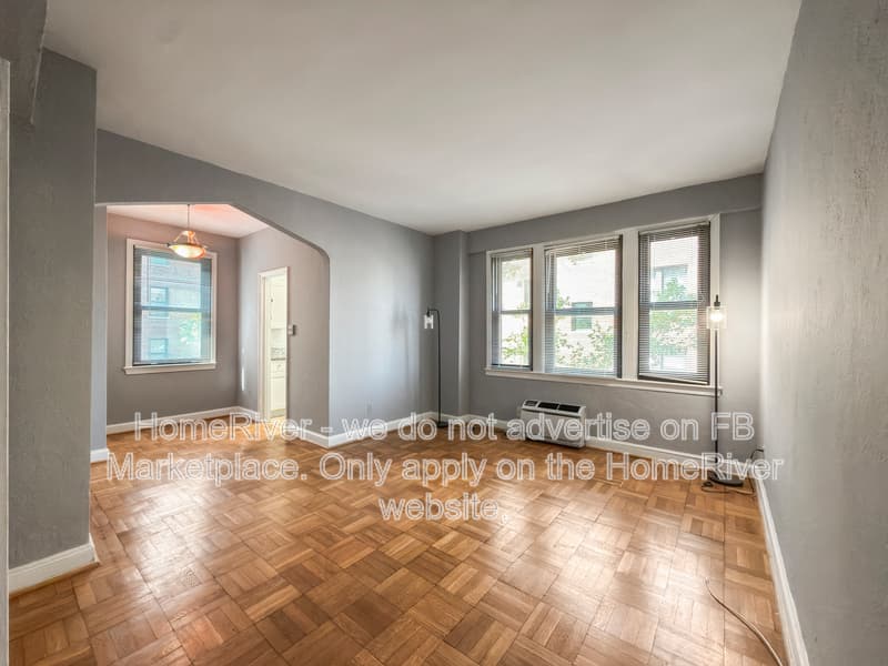 Washington Condo: 1010 25th St NW