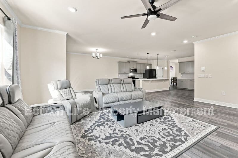 Fuquay Varina House: 2230 Bethpage Dr