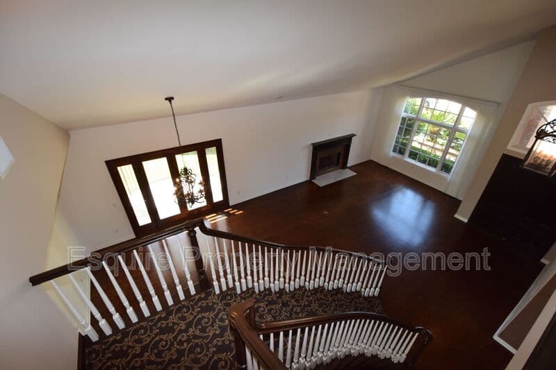 LAKE SHERWOOD House: 1674 BUSHGROVE CT