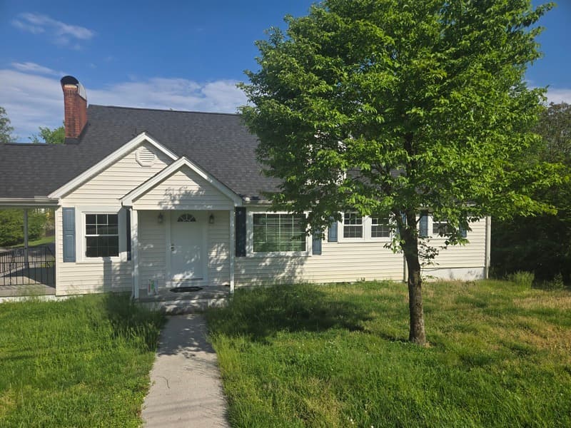 Ooltewah House: 4094 University Drive