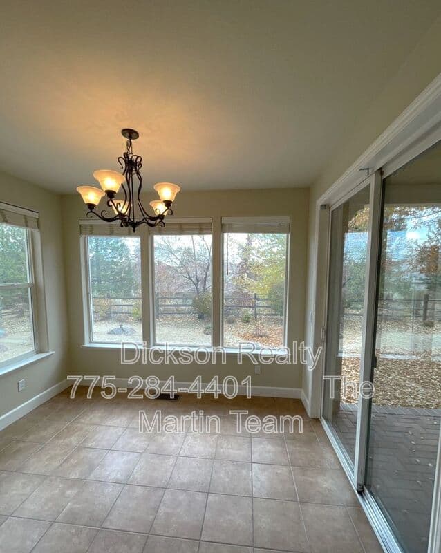 Reno House: 1850 Sun Shadow Court