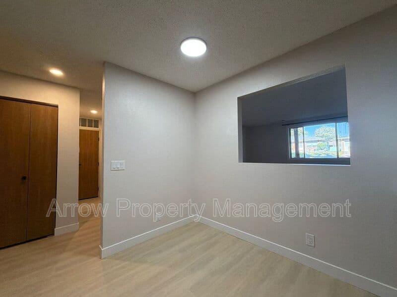 Lincoln Condo: 515 West Saunders Avenue