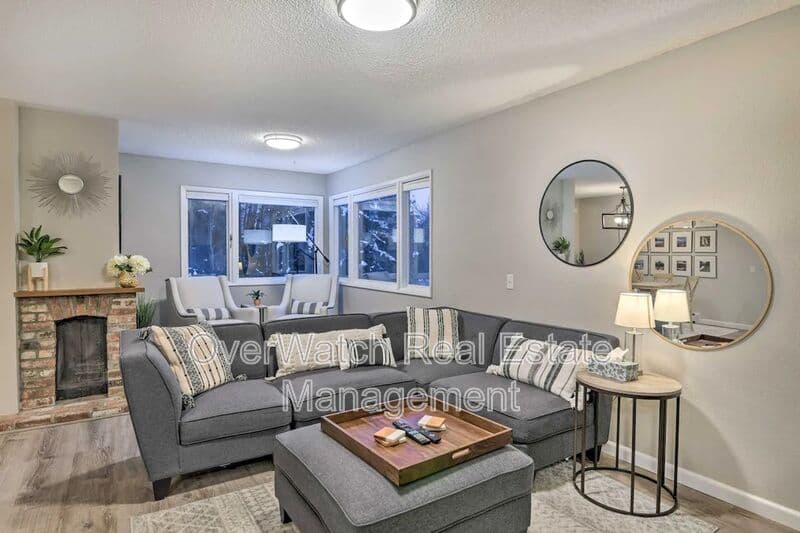 Anchorage Condo: 5125 Rhyner Court