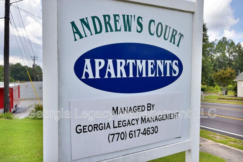 Toccoa House: 55 Andrews Court