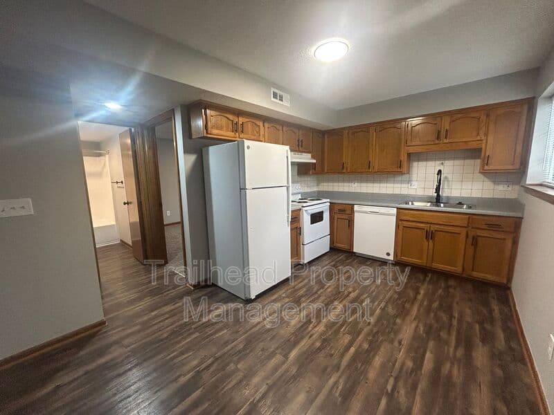 Blue Springs House: 3407 NW Duncan Rd