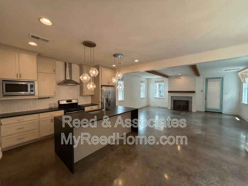 Memphis House: 1080 Blythe St