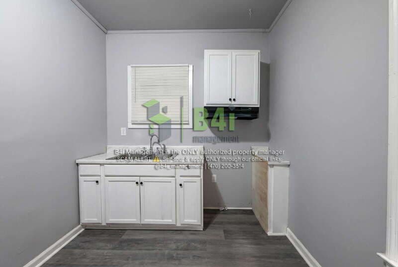 Milledgeville House: 1645 Vinson Hwy
