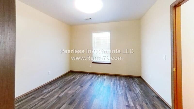 Springdale Condo: 1043-B Vale St