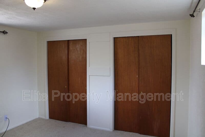 Pueblo House: 1514 Kickapoo Rd