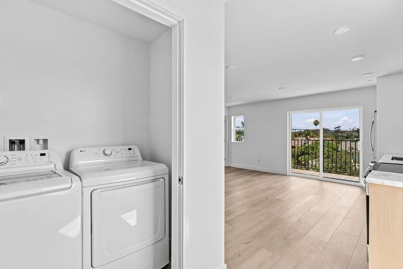 San Diego Apartment: 1259 Lincoln Avenue