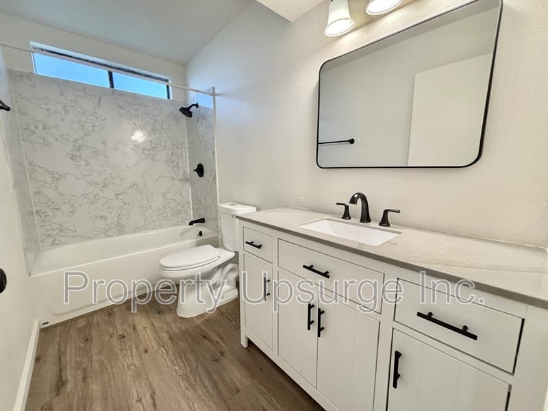 Red Bluff Condo: 915 Lakeside Dr