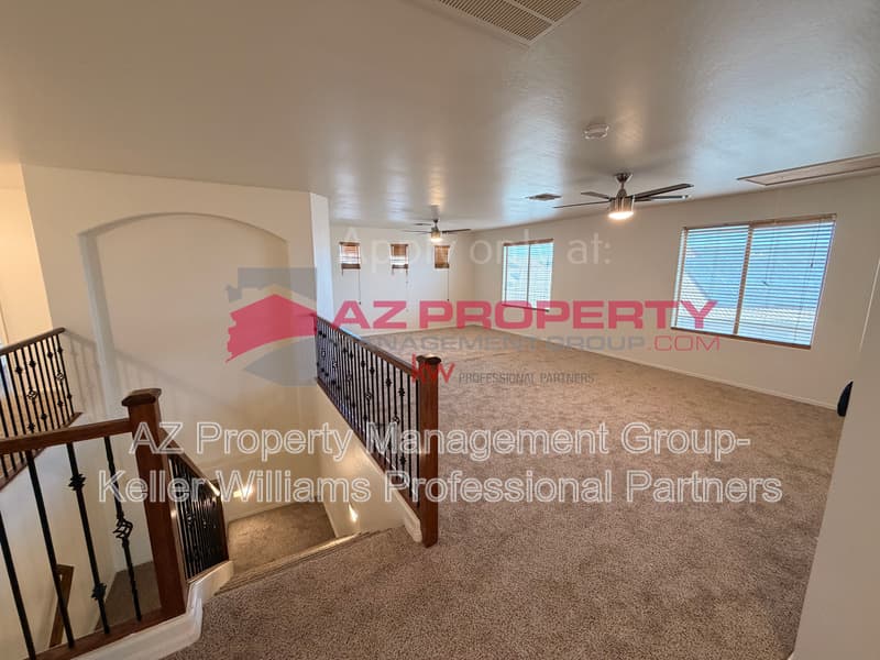 Buckeye House: 24733 W Vista Norte St