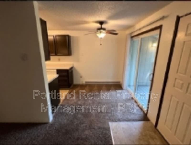 Portland Condo: 19115 Southeast Yamhill Street - E